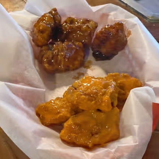 Wings: Boneless (16 Pieces).