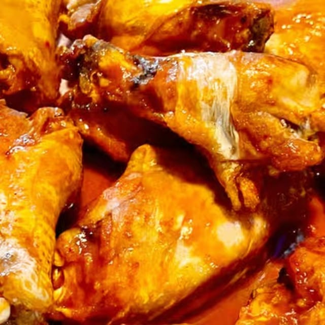 Wings: Traditional (12 Pieces).