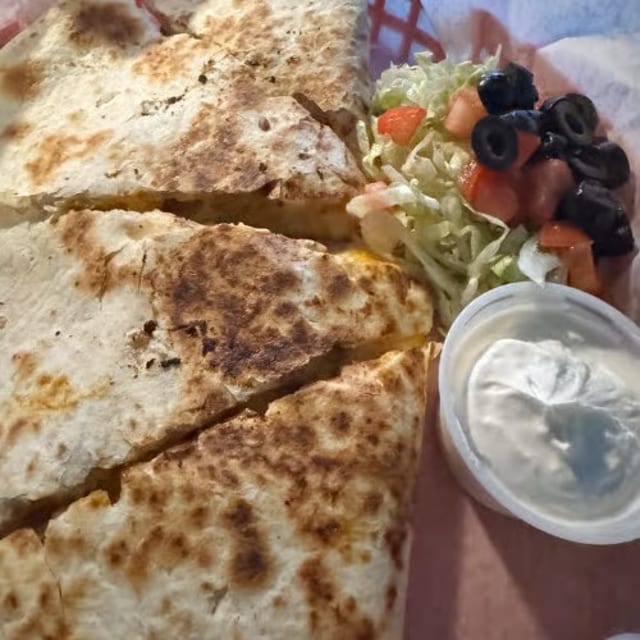 Quesadilla: Beef.